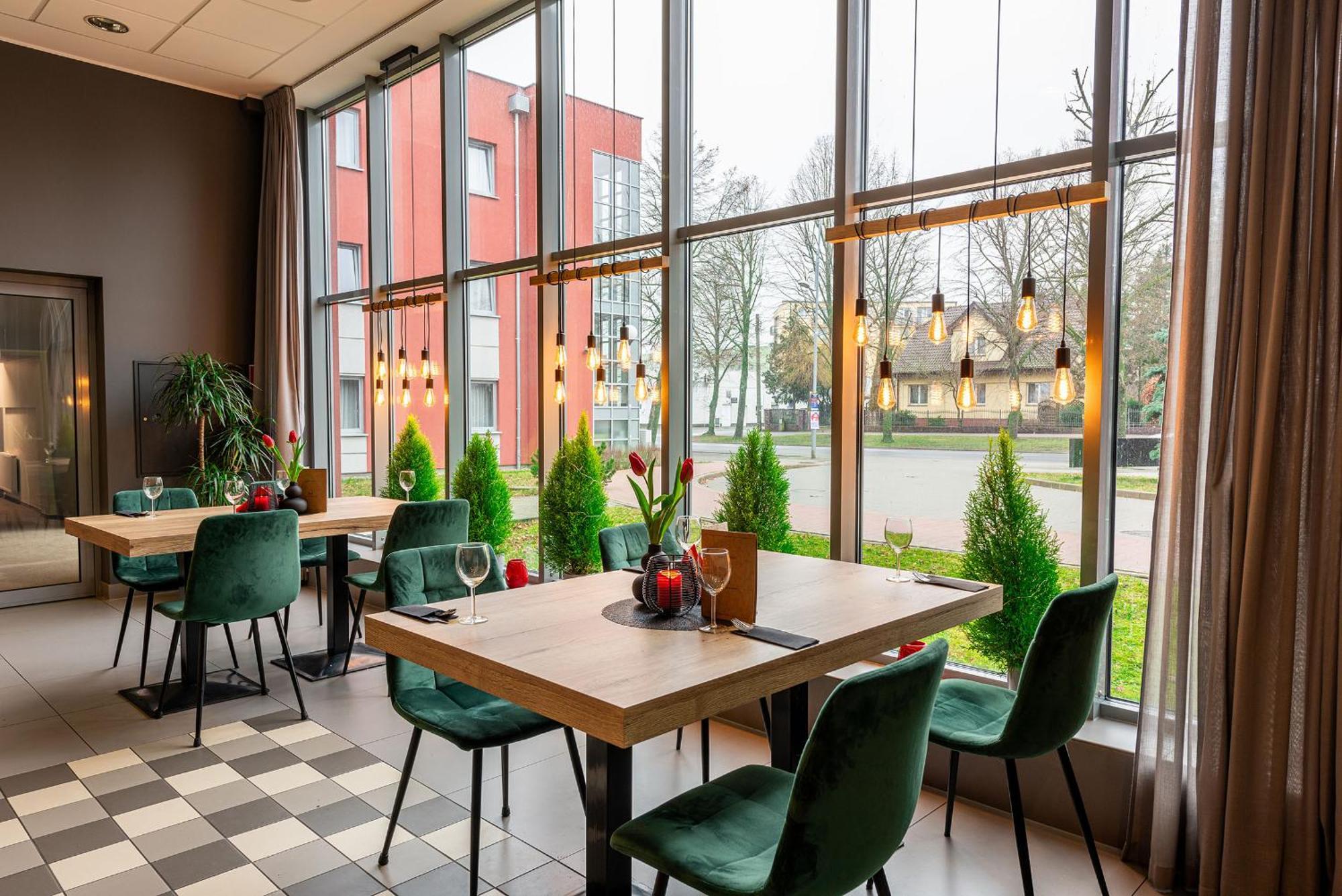 Hotel Maraton Szamotuły 외부 사진